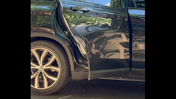 Nonton Saindo De Casa Para Mostrar Minha Roupa Sexy E Gostosa, Amo Ser Loira De Roupa Preta Sensual thumbnail