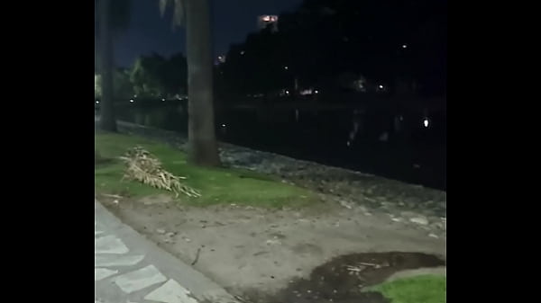 Turra me_hace un_pete al_aire libre