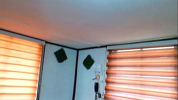 Nonton Housewife Pays Pizza Delivery Guy With Her Pussy Fucking thumbnail