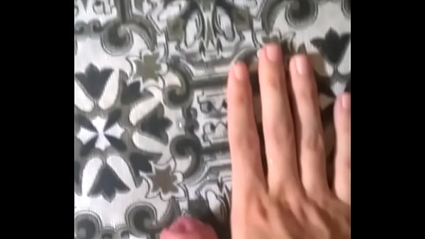 Play MP4 - Cumshot slow motion