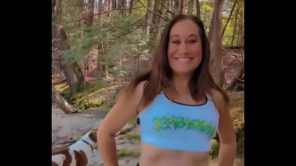Nonton Savage Sarah Whips Out Her Perfect Perky Tits And Rubs Them For You thumbnail