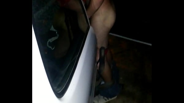 casada dando pra desconhecido na rua e o marido filmando 