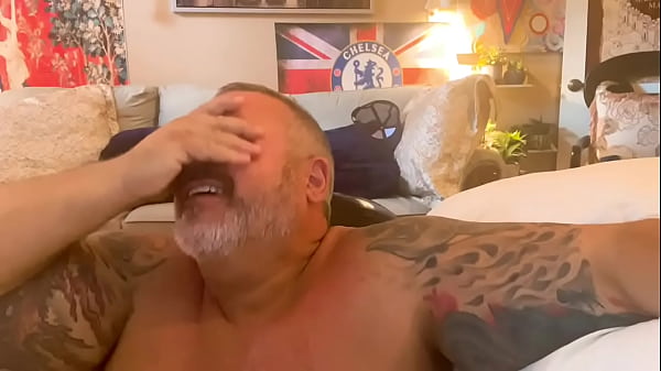 Play MP4 - CHUB HAND-FREE LOVES YOU WATCHING