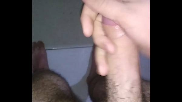 Batendo uma antes do banho