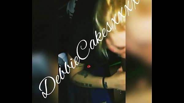 Play MP4 - DebbieCakesxxxx sucks bbc in car
