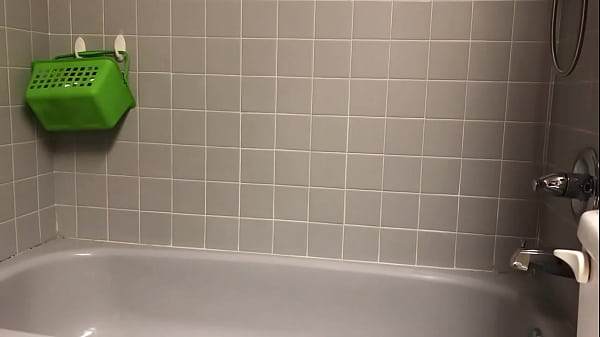Nonton Shower Warm Up thumbnail