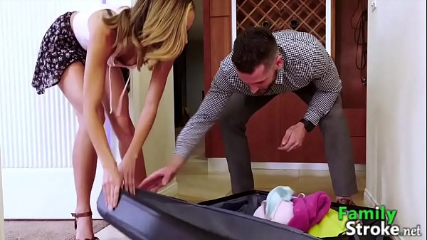 Pervy Bareback_Ass FullHD FamilyStrokenet Averie Moore