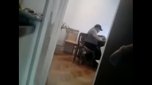 Play MP4 - pija en publico