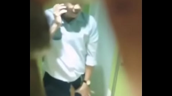 Quay l&eacute_n trai