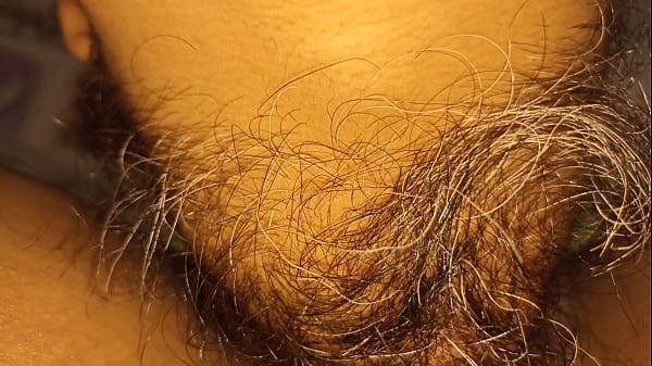 Play MP4 - D&aacute;ndole una buena mamada de panocha y se termina mojada con el cl&iacute;toris hinchado