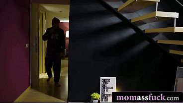 Nonton Curvy Latina Milf Gets Her Ass Blasted By A Tattooed Stud thumbnail