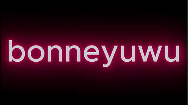 Bonneyuwu 9 59 putita argentina se masturba con dildo transparente y cepillo 