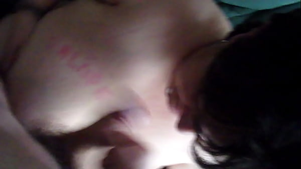 Play MP4 - La grosse salope se fait arroser les miches