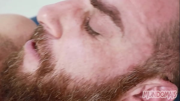 Play MP4 - Massageando o C&uacute; do cara casado e fazendo ele gozar&excl;&excl;&excl;