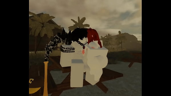 Disfrutando con una amiga alguien para colaborar