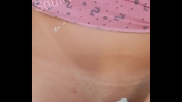 Brincando com yogurth emetendouma banana no meu cusinho videoespecial pro alessandro