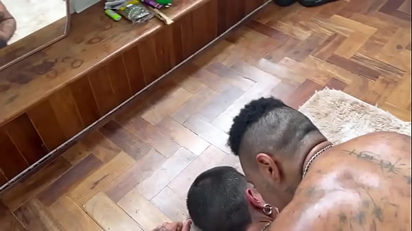 Quem Vem Comer Esses Dois Boyceta ? thumbnail