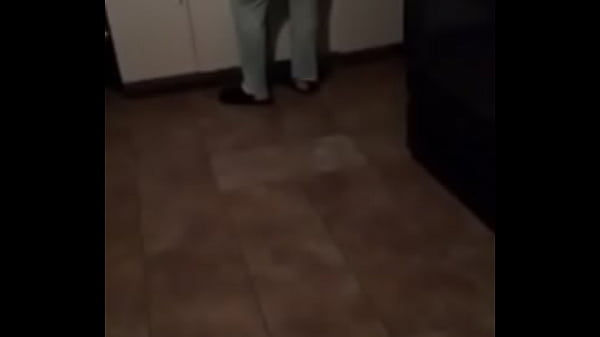 BB370C19-B8C3-4CDB-BC6D-767A59FA13D5.MOV 