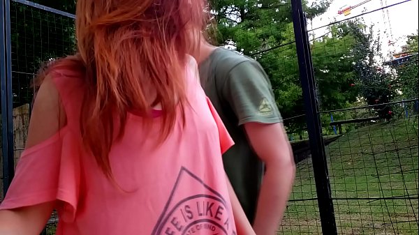 Play MP4 - Deepthroat and rough sex in the park with my best friend