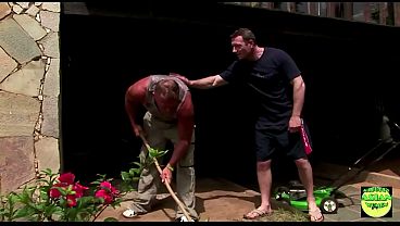 Nonton Petite Asian Brunette Vixen Gets Double Penetrated By Her Ripped Gardening Neighborhood Hunks thumbnail