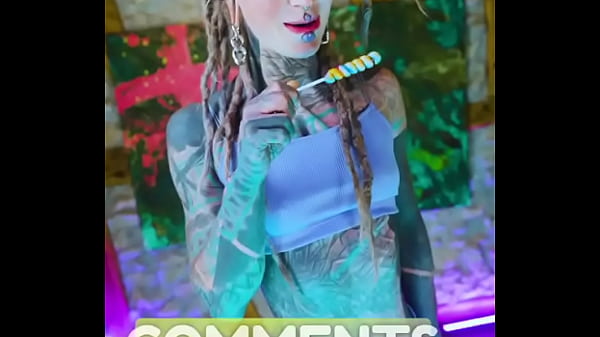 Girlfriend with or without split tongue