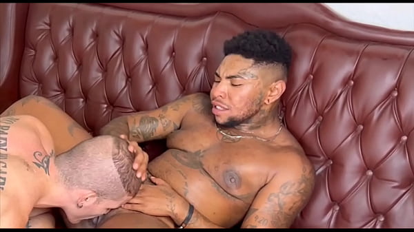 Play MP4 - meu namorado comeu meu amigo de buceta