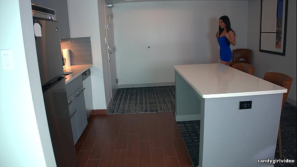 Nonton Lizzy Lust - Fashion Show Pt Iii 4k thumbnail