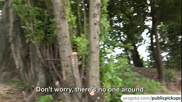 Play MP4 - Watch this teen Nicole wearing sexy bikini at the river side