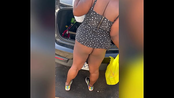 Play MP4 - DoorDash and  public nudity in Walmart nookiescookies