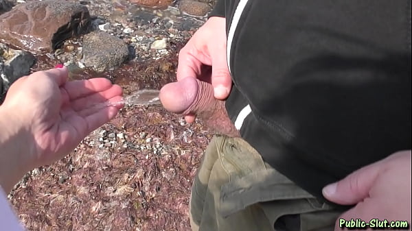 Slutwife Marion pissedon in public