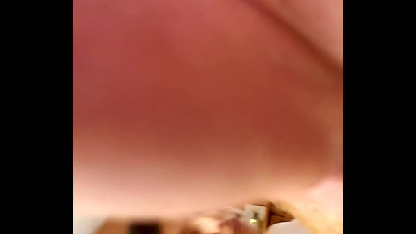 Closeup Amateur 18yo_teen sucking off her friend's