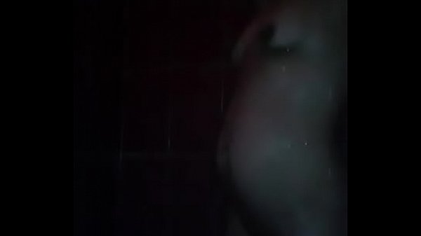 Madura bañando_de 45 Años