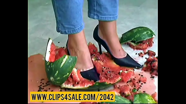 Tommy hilfiger spikes heels food crushing destuction