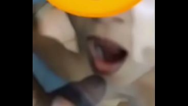 Corno Assistiu O Comedor Mijando Na Minha Boca thumbnail