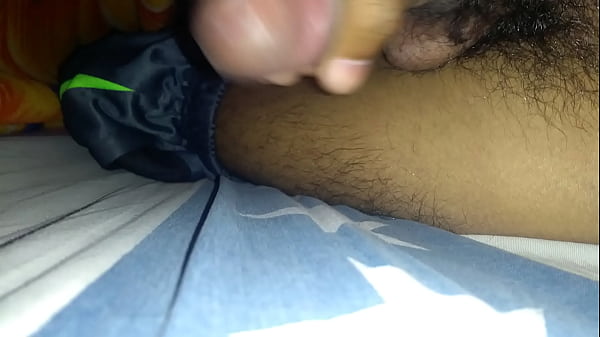 Play MP4 - Masturbation in bed