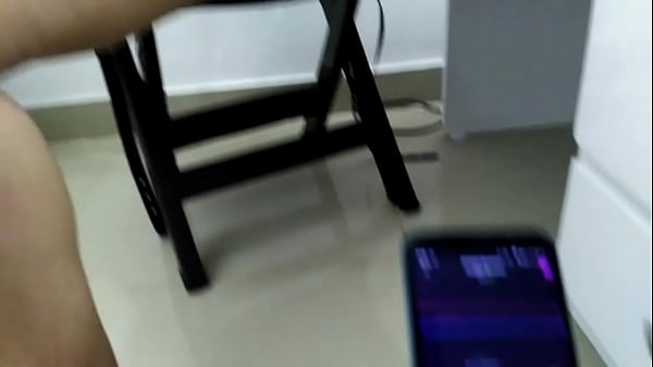 Play MP4 - POV Doritos girl Play Among Us with a remote vibrator and squirt