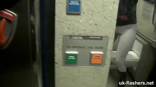 Play MP4 - British girl goes around town pissing and flashing everybody