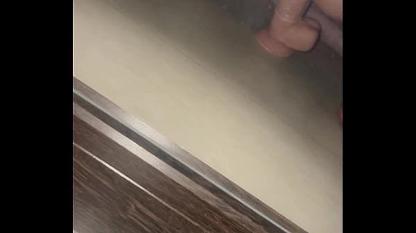 Sentando no consolo grande