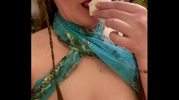 Elf sucks her own pee from toilet paper