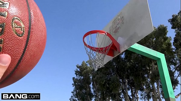 Play MP4 - Petite Teen Jericha Jem gets a load to the face after losing a bet