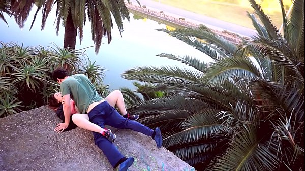 Es mi cumplea&ntilde;os y mi novio me saca a dar una vuelta por el parque que termina siendo como nuestra luna de miel