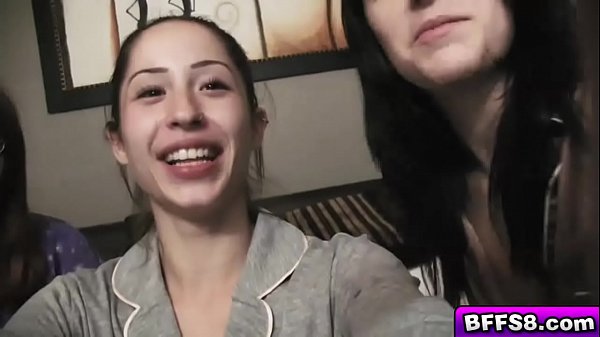 Play MP4 - Pretty hot chicks spread their legs to fuck hard dildo