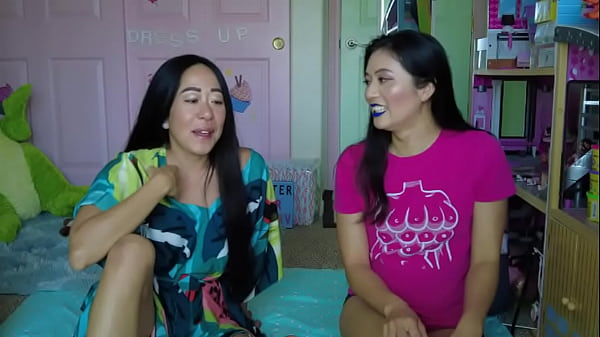 Asian girls talk about diaper fetish and telling celebrities