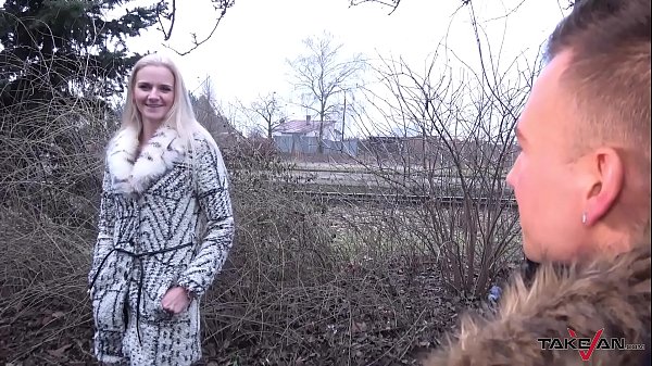 Play MP4 - Czech Babe Gets Hammered on the Backseat and Ditched