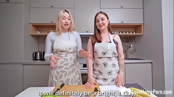 Nonton Two Babes Fucked Hard In The Kitchen thumbnail