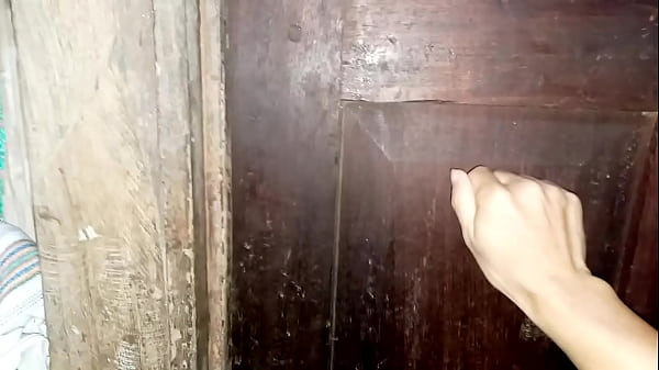 &iexcl;&iexcl;&iexcl;&iexcl;my stepsister puts on a sexy wig and tells me she is an amateur porn model she told me to make her feel like a slut and i gave her lots of intense sex with orgasms