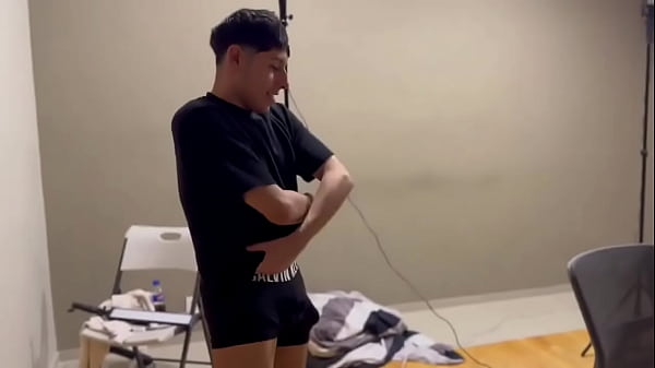 Ya tengo verificado mi canal de pornhub con qui&eacute;n creen que deber&iacute;a colaborar