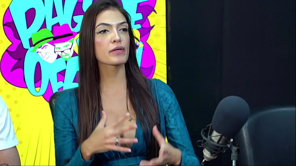 Play MP4 - Novinha deixou o Didi pegar nos peito dela&comma; bem safadinha