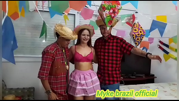 Muito sexo anal evajinalna festa de arraial de_São João 2025_com a delícia lia loci_ela adora sexo anal vejacompleto no Rede sheer