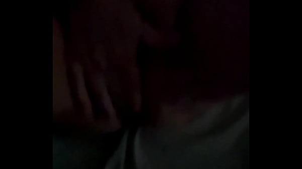 Girlfriend gets herself off 